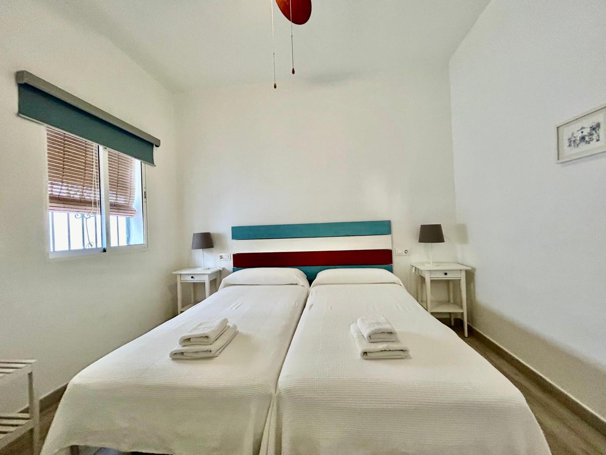 Acogedor Apt 8Pax 4Bdr 2Bth- Cozyhomesevilla2 Exterior photo