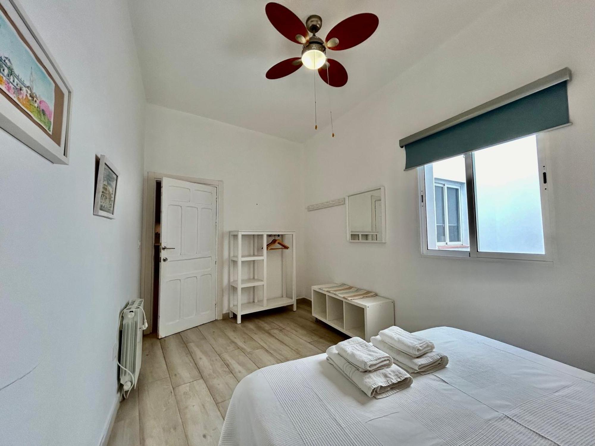Acogedor Apt 8Pax 4Bdr 2Bth- Cozyhomesevilla2 Exterior photo